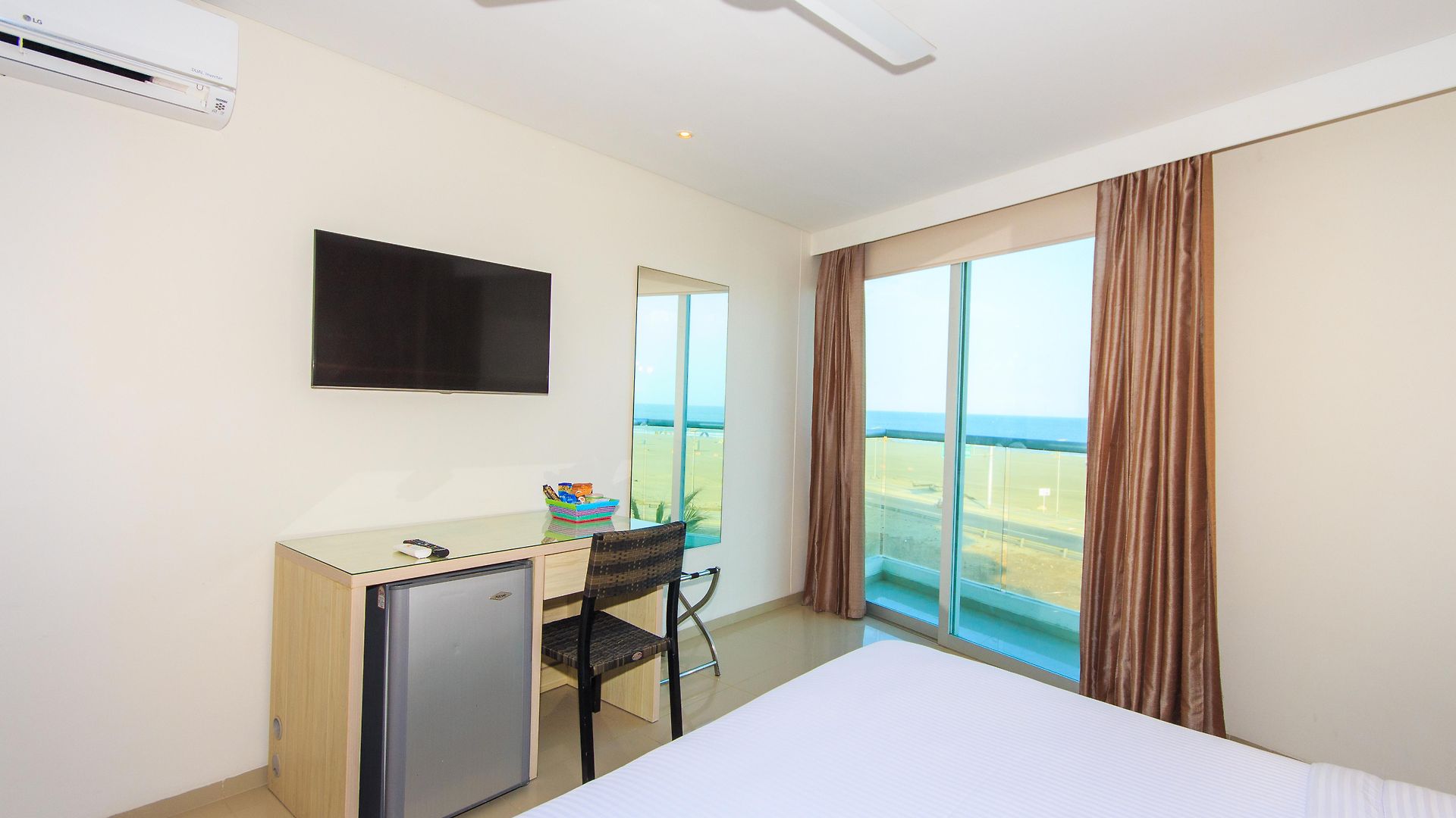 Summer Hotel