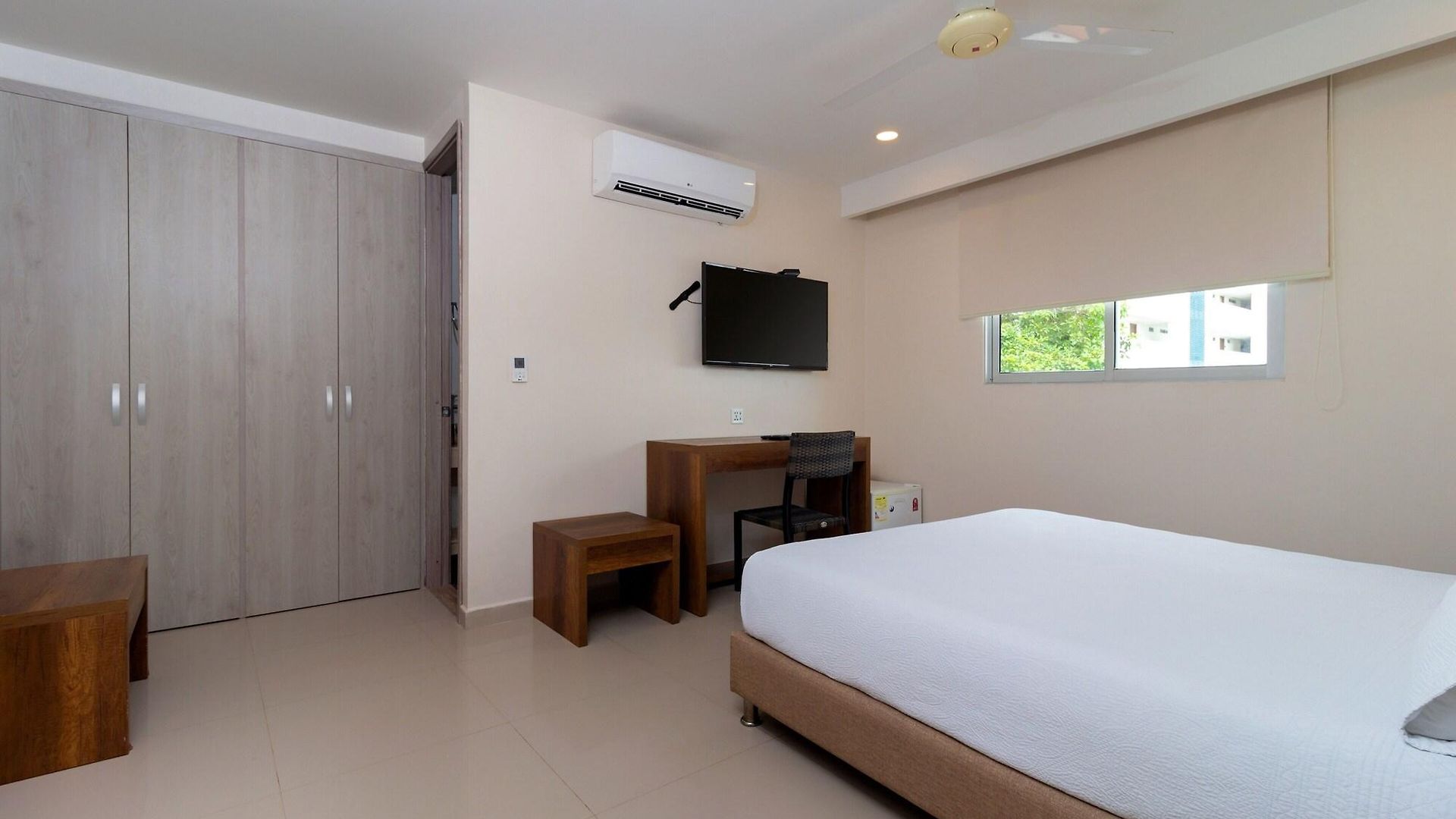 Summer Hotel